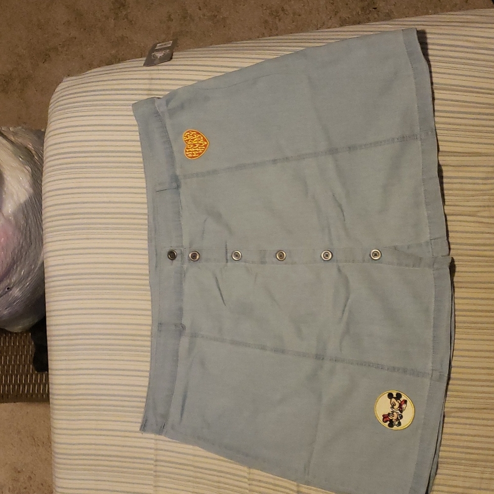 Disney Chambray 1x skirt NWT